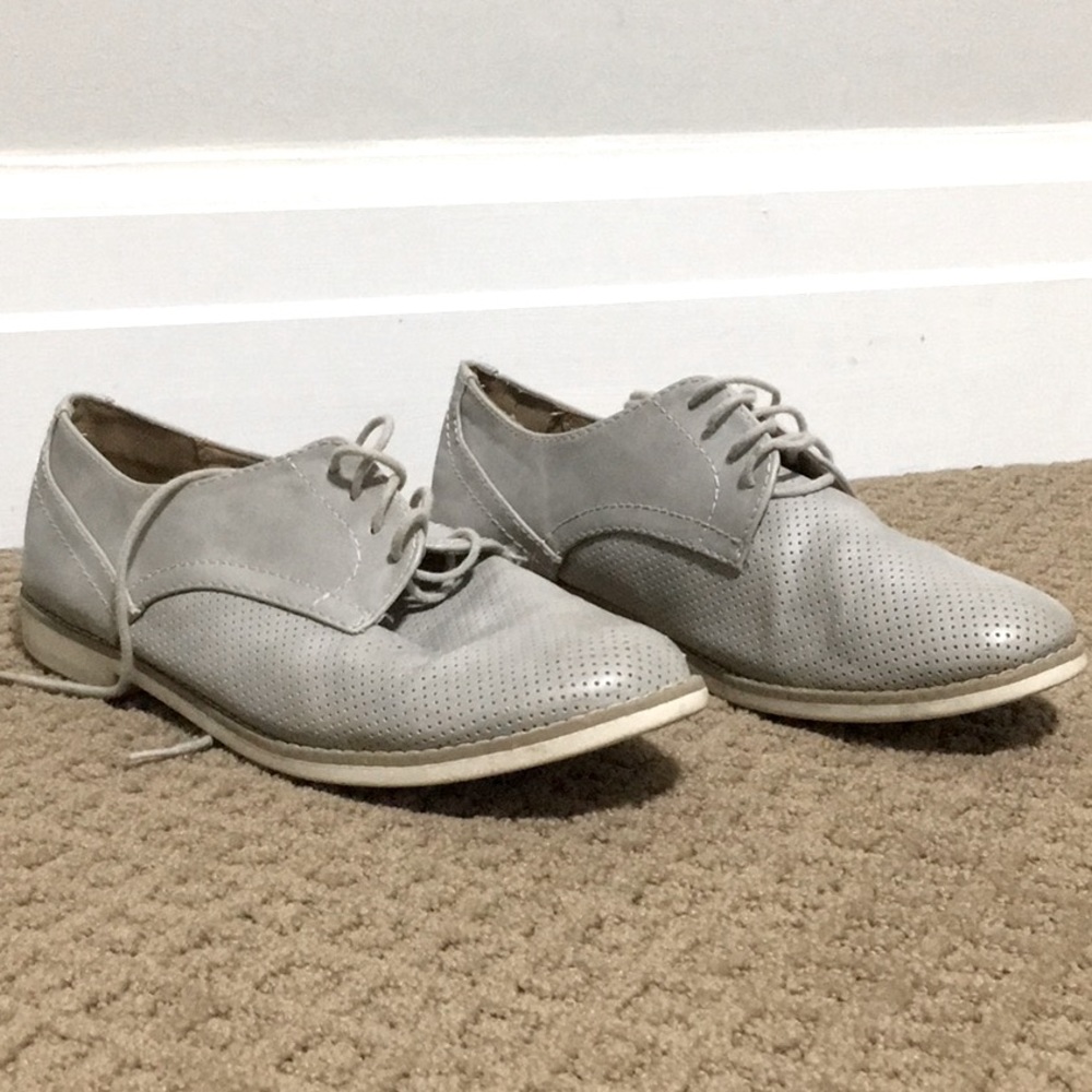 SODA brand serrated polka dot shoes